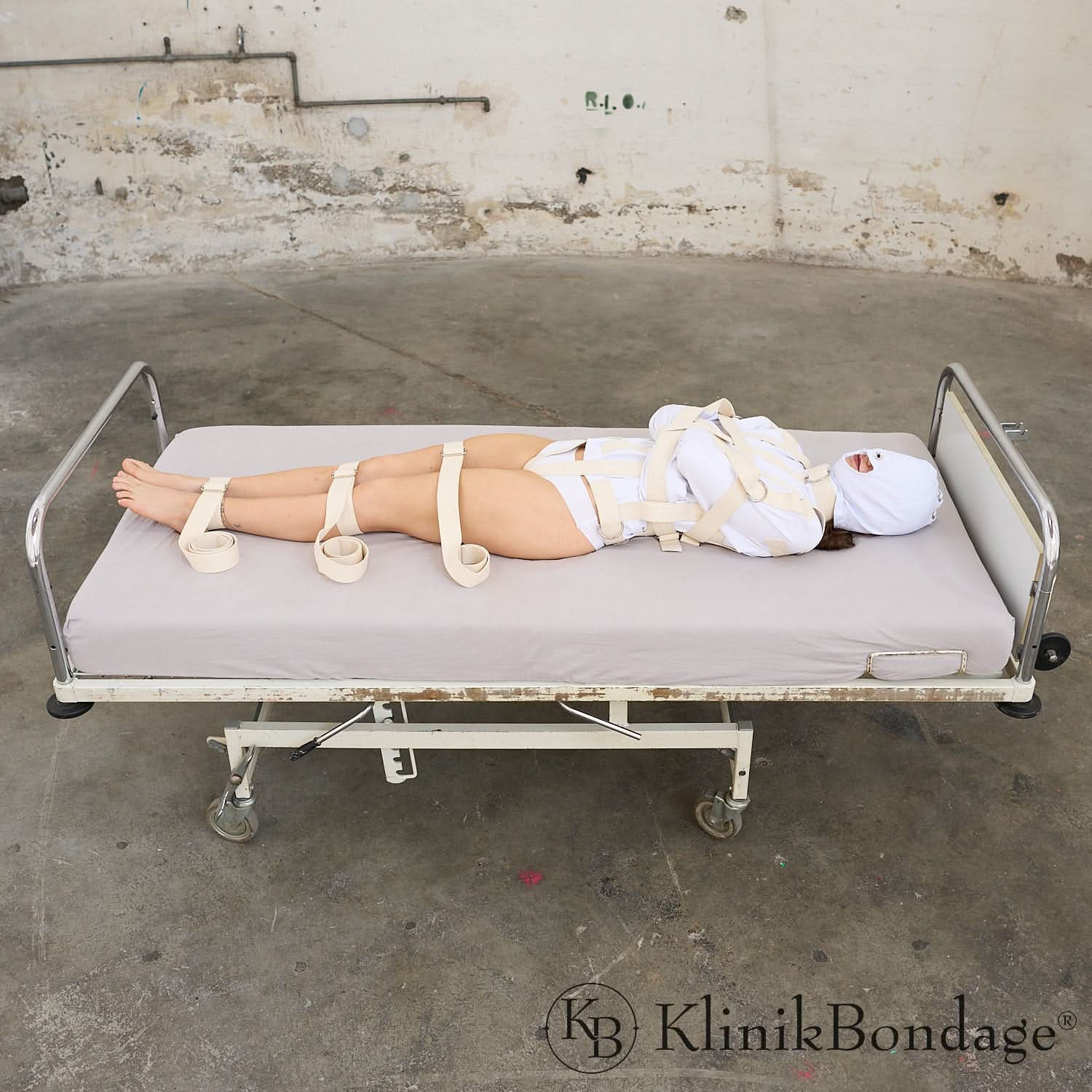 White Straitjacket Bondage Set
