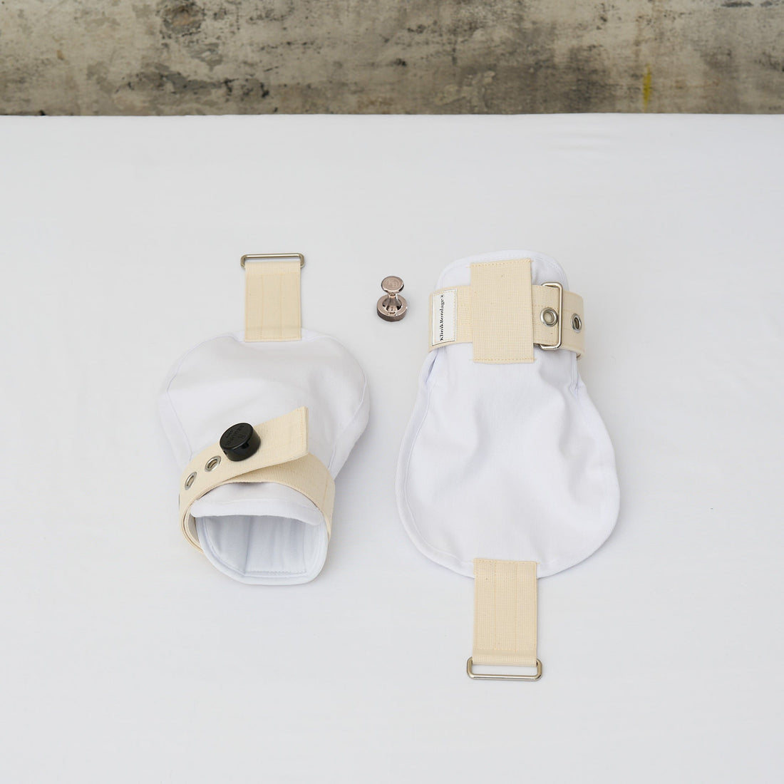 BDSM Gloves Punishment Set White